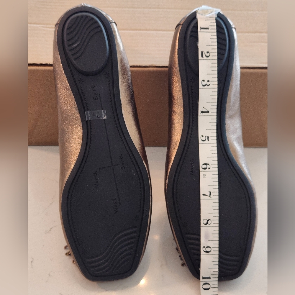 Gabriella Rocha Gold Flats 7.5W - Picture 9 of 10